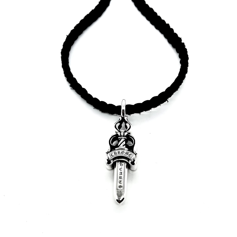 Ch**me He**ts necklaces